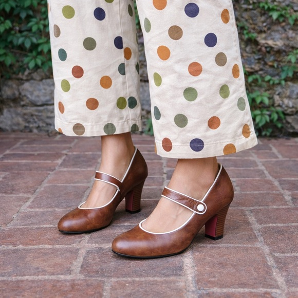 Kensie Shoes - KENSIE Burnished Brown Leather Mary Janes, 7.5